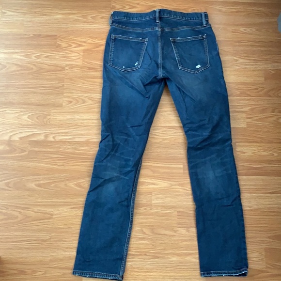 Old Navy men’s jeans. Size 32x32 slim fit. - Picture 2 of 2